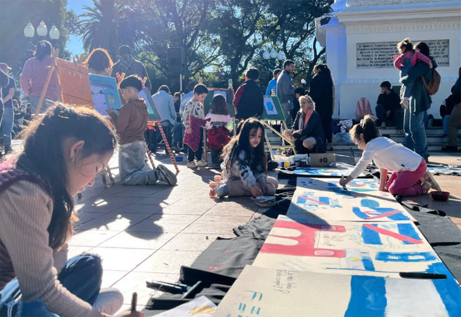 Semana de la Ciudad: La plaza Ramírez fue escenario de una jornada participativa y cultural - imagen de origen