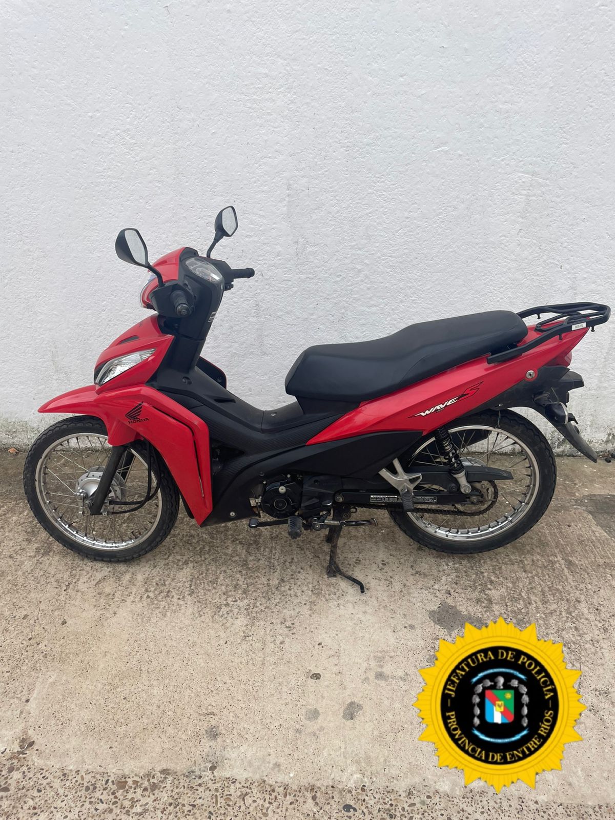 Zona rural de Chajarí: la policía recuperó una motocicleta que había sido robada en Feliciano - 7PAGINAS - imagen de origen
