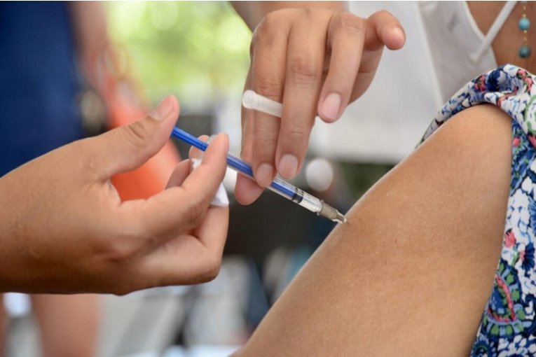 Entre Ríos amplió la campaña antigripal y comenzó la vacunación para docentes y fuerzas de seguridad - imagen de origen