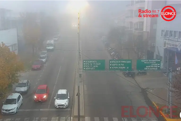 “No se ve nada”: Paraná amaneció cubierta de un manto de niebla - imagen de origen