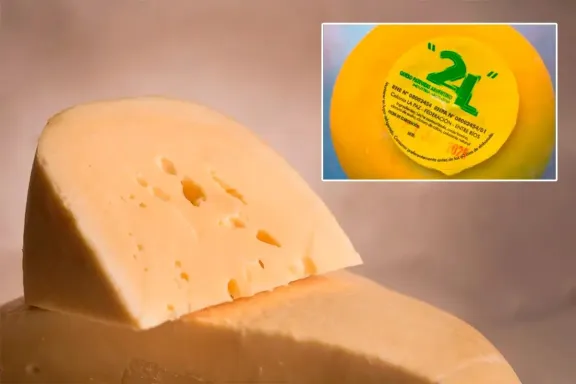 Investigan si niño contrajo síndrome urémico hemolítico tras consumir el queso prohibido - imagen de origen