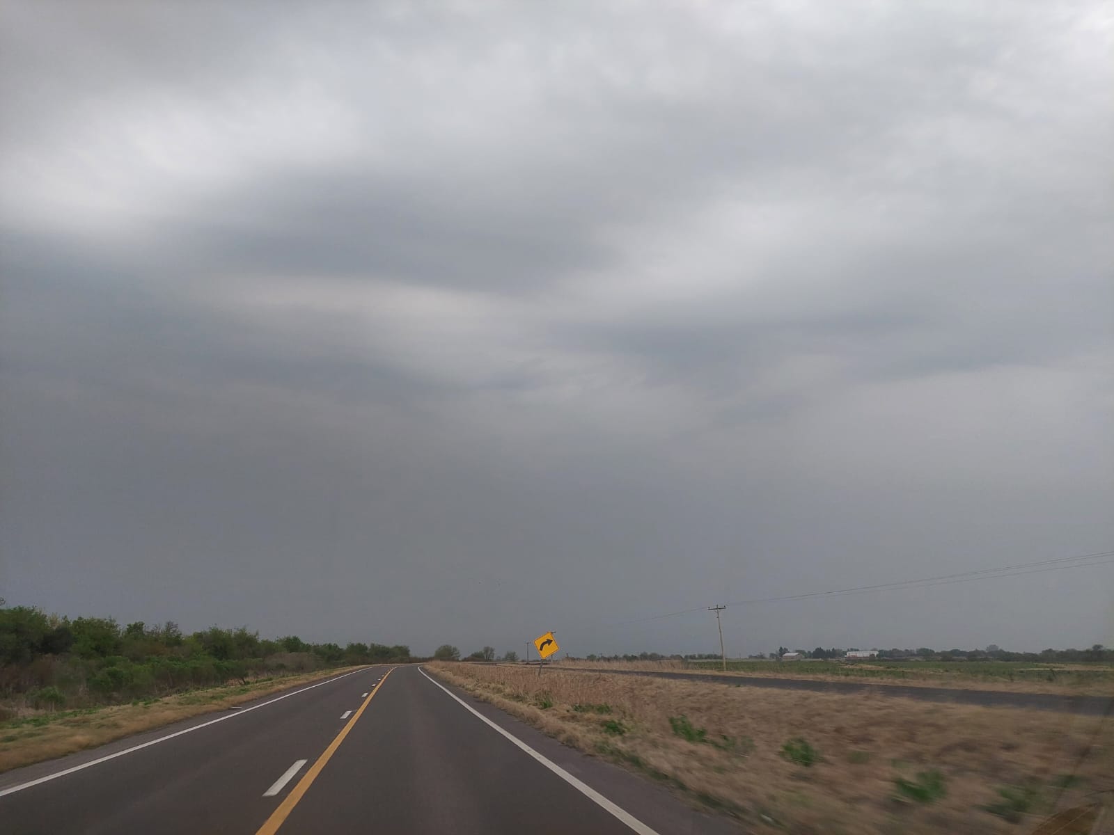 Alerta amarilla por tormentas para el sudeste entrerriano: prevén lluvias intensas, ráfagas y ocasional caída de granizo - imagen de origen