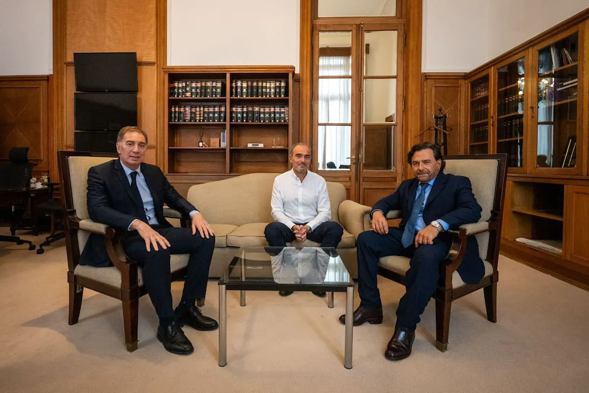 Los gobernadores, en alerta. Crece el estrés financiero en las provincias y condiciona las negociaciones con la Casa Rosada - Informe Digital - imagen de origen