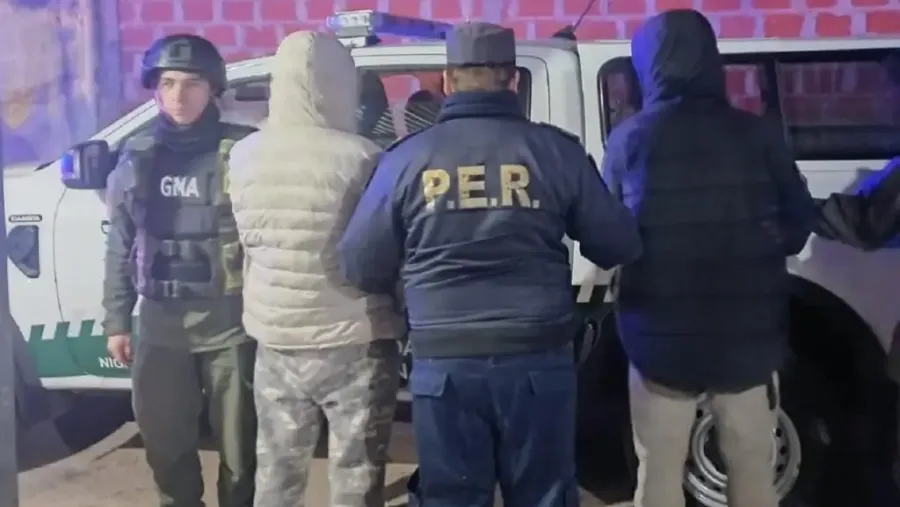 Detuvieron dos inmigrantes que estaban causando disturbios en la terminal de Concepción del Uruguay | Análisis - imagen de origen