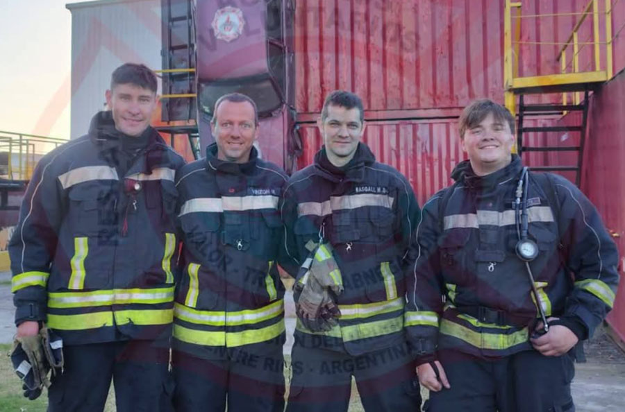 Orgullo uruguayense: cuatro bomberos de la ciudad se capacitaron en los simuladores de alta complejidad en Buenos Aires - imagen de origen