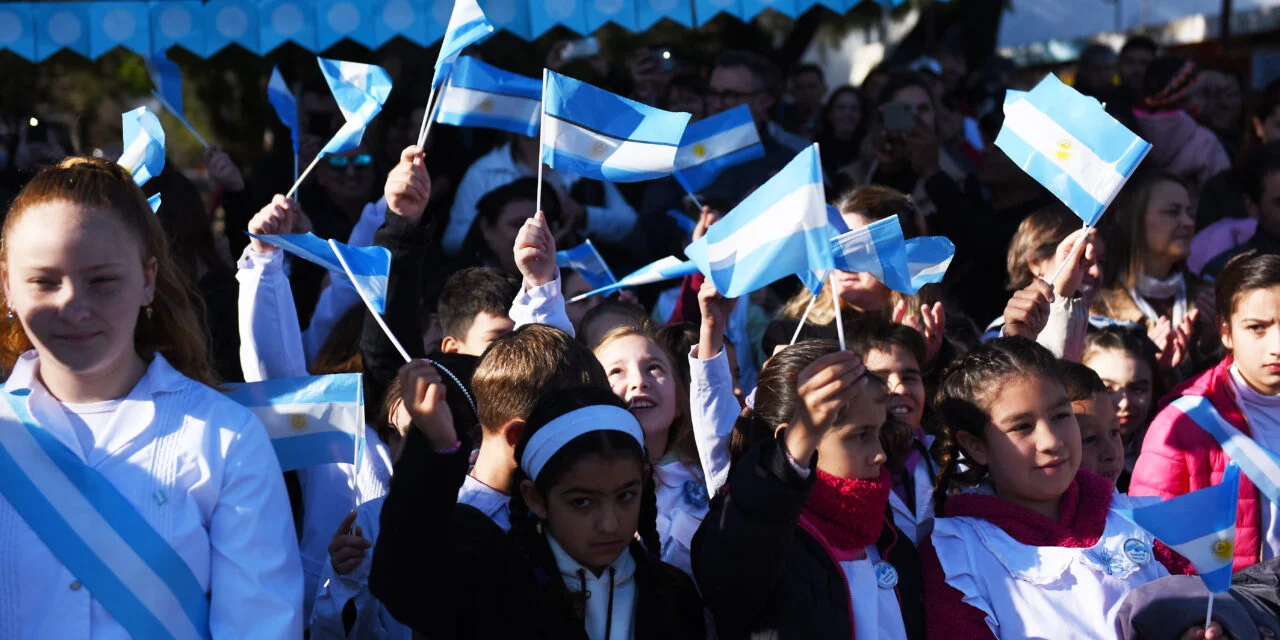 Fin de semana con actos patrios, actividades recreativas y deporte en Crespo - imagen de origen