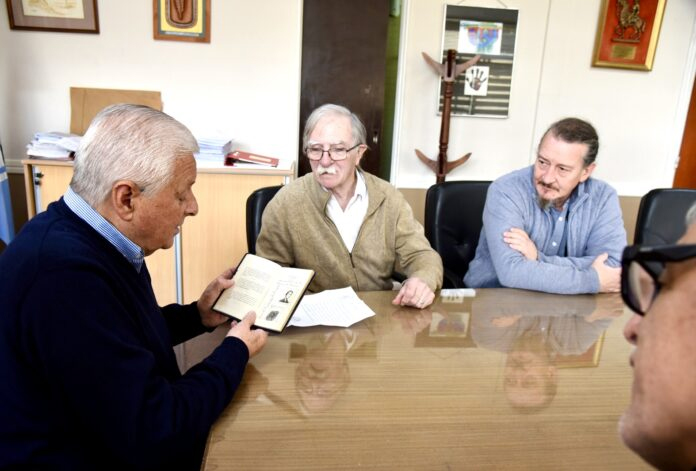 Juan Martín Guevara recibió el pasaporte retenido de su madre - imagen de origen