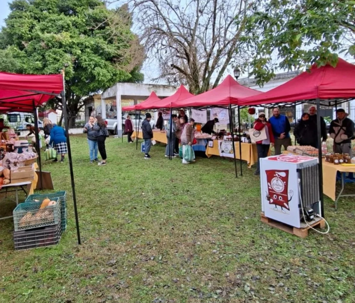 La Feria en tu Barrio tuvo una nueva edición y vuelve a Plaza Columna - imagen de origen