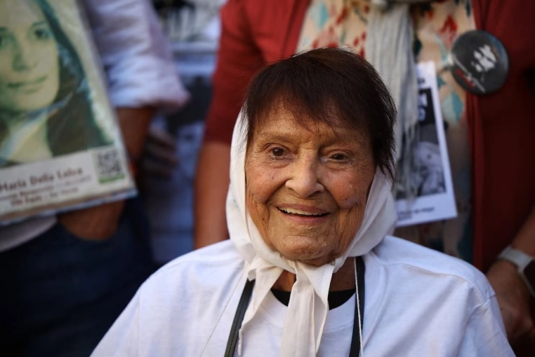 Murió Taty Almeida, presidenta de Madres de Plaza de Mayo e histórica referente de la lucha por los derechos humanos - imagen de origen