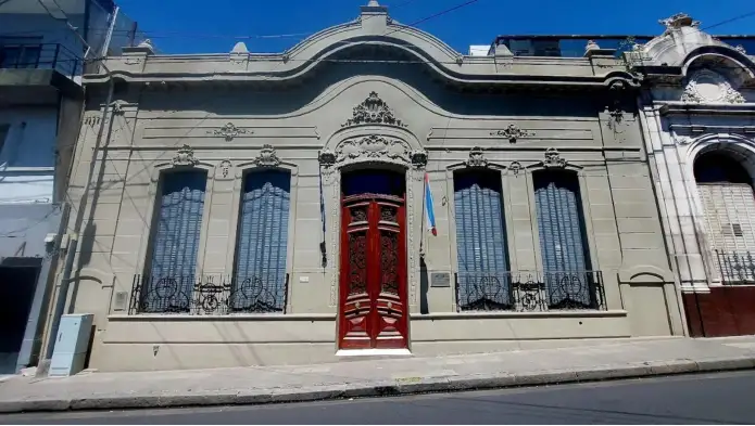 La Provincia convoca a una audiencia de conciliación por el conflicto en Granja Tres Arroyos - imagen de origen
