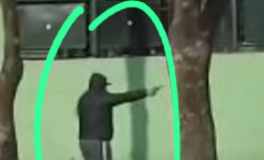 Locura total. Se registraron enfrentamientos ente numerosos jóvenes y personal policial - imagen de origen