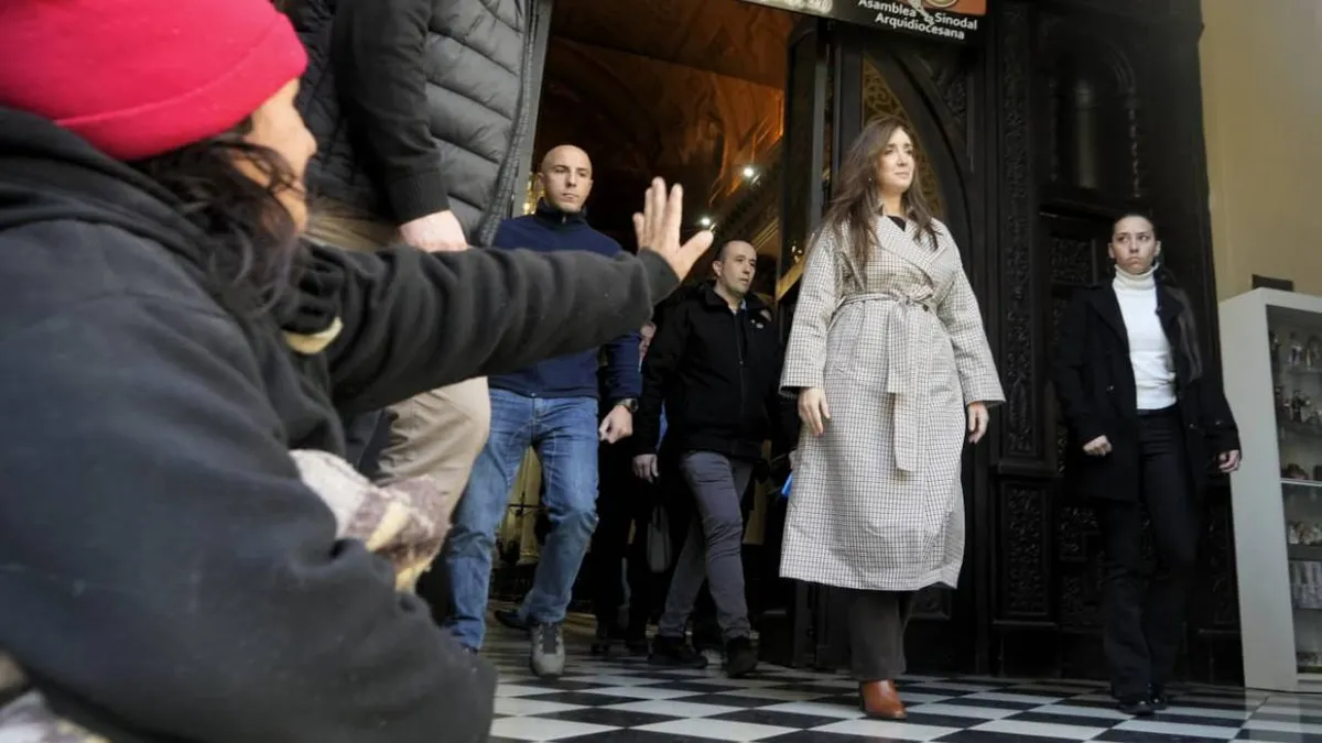Victoria Villarruel apuntó contra Adorni en Rosario: “Todos estamos esperando la declaración jurada” - imagen de origen