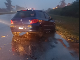 Accidente en la Autovía Artigas: un automóvil chocó contra un camión en el sur del departamento Concordia - 7PAGINAS - imagen de origen