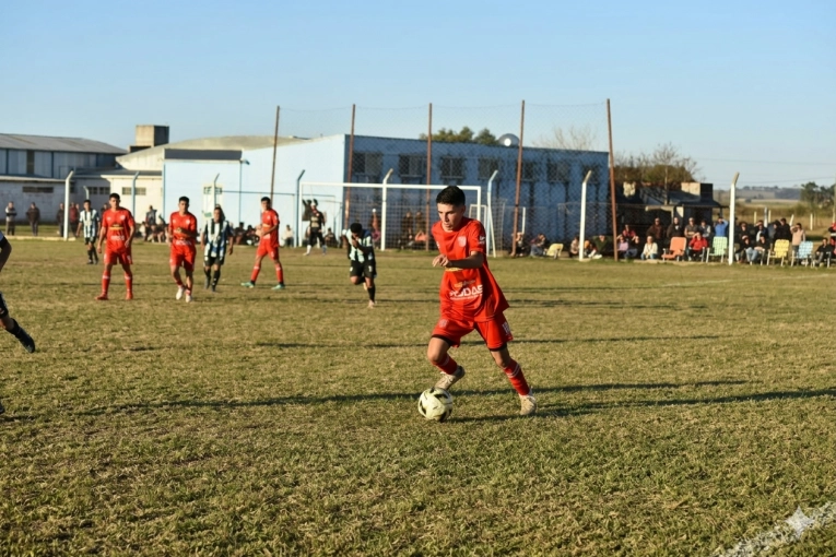 El Apertura juega su última fecha y la Divisional B comienza la 11 - imagen de origen