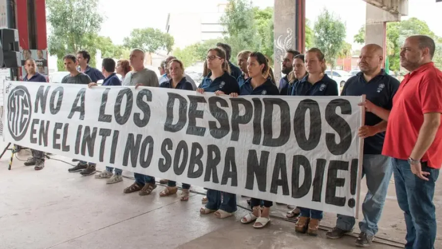 Un fallo judicial dio lugar a una medida cautelar de ATE y frenó los despidos en el INTI | Análisis - imagen de origen