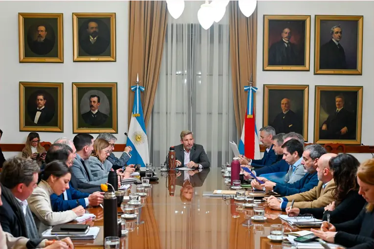 Obras, seguridad y actos por el 20 de junio fueron temas de la reunión de gabinete - imagen de origen