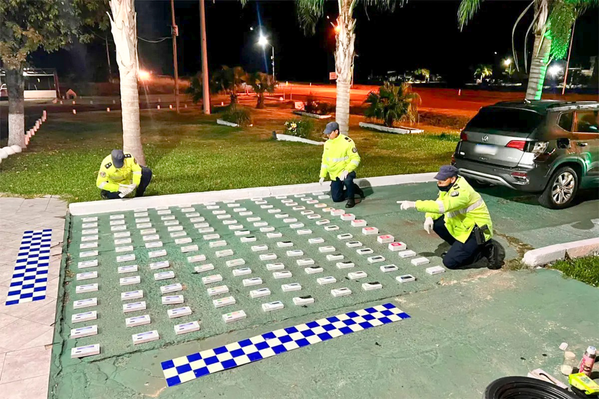 Secuestraron más de 140 celulares en el norte entrerriano - Plaza Web - imagen de origen
