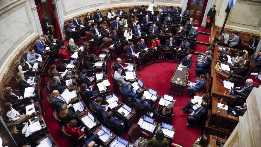 Oficialismo y oposición quieren lograr una última sesión antes de que comience el Mundial y el receso invernal | Análisis - imagen de origen