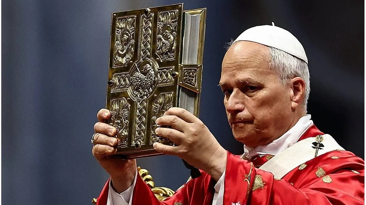 Papa León XIV insta a que la inteligencia artificial “no domine al ser humano” - imagen de origen