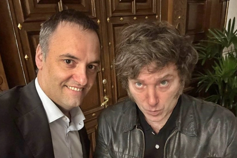 Cinco diputados entrerrianos no dieron quórum y ayudaron a frenar la interpelación a Adorni - imagen de origen