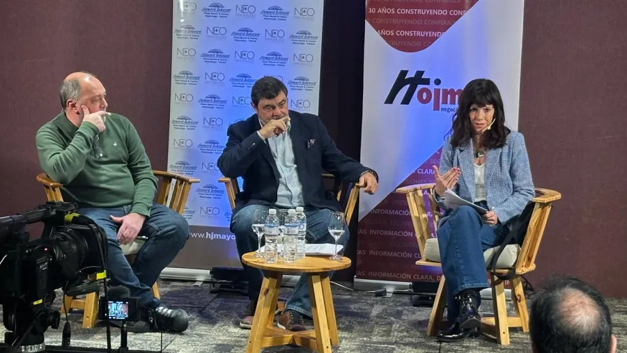Ciclo de Charlas: Fitz Patrick y Cappiello alertaron sobre los ataques al periodismo desde el poder político | Análisis - imagen de origen