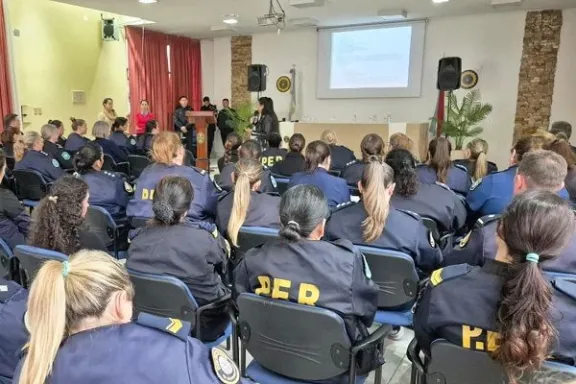 Prevención del suicidio: fortalecen la capacitación de los equipos de salud de la Policía de Entre Ríos - imagen de origen