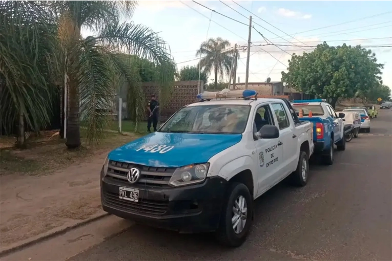 El hijo de ex jefe narco llevó una réplica de arma de fuego a una escuela de Concordia - imagen de origen