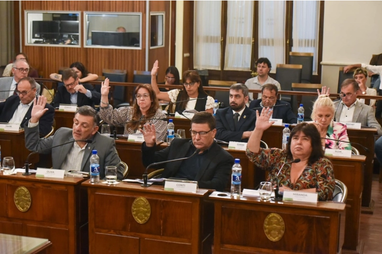 El bloque de senadores del PJ cuestionó la “judicialización” del debate político en Entre Ríos - imagen de origen