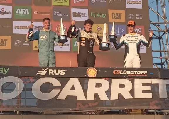 Nazareno López subió al podio en Córdoba y va por la remontada en la segunda final - imagen de origen