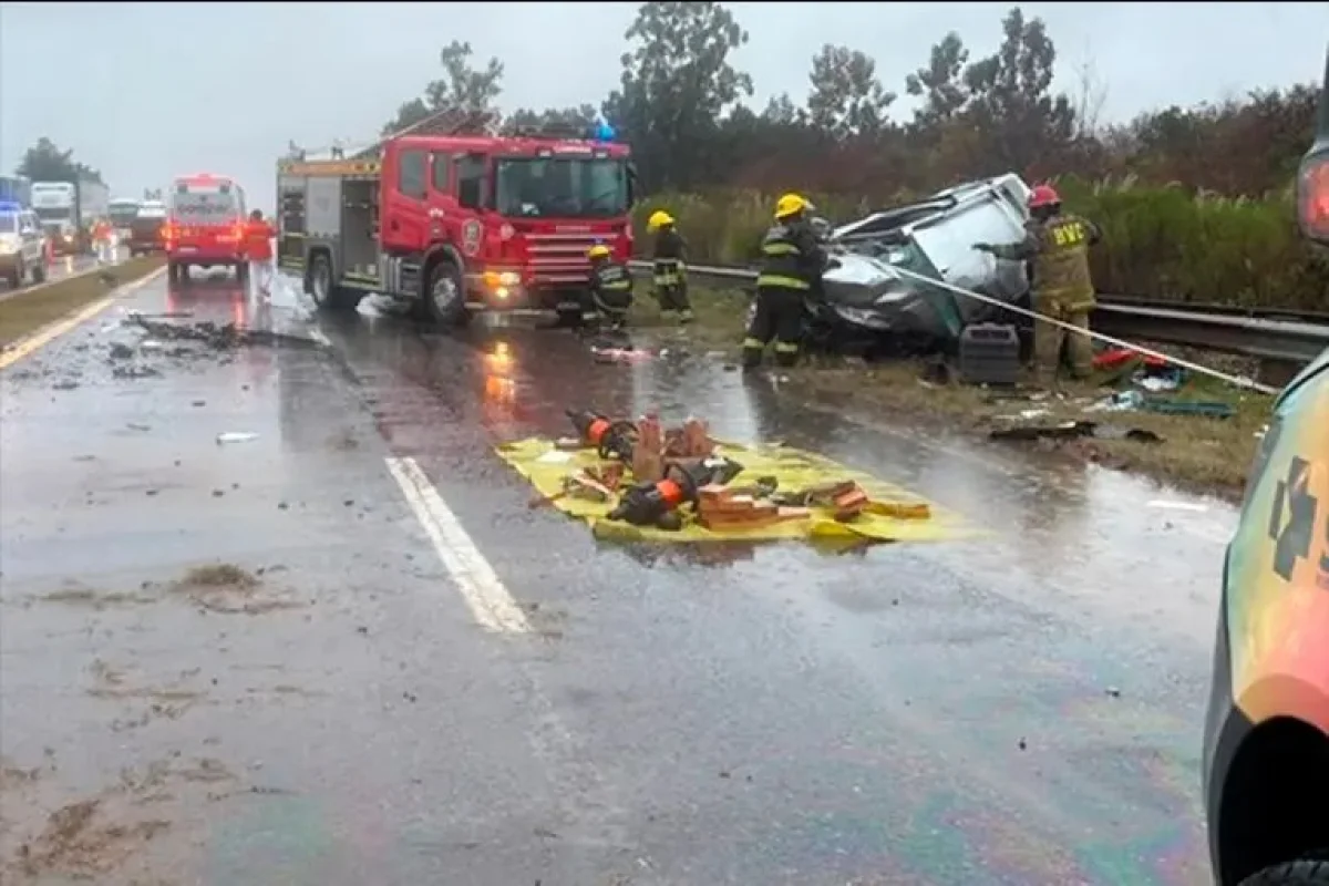 Tragedia en Ruta 12: identificaron a las cuatro víctimas fatales del choque múltiple - imagen de origen
