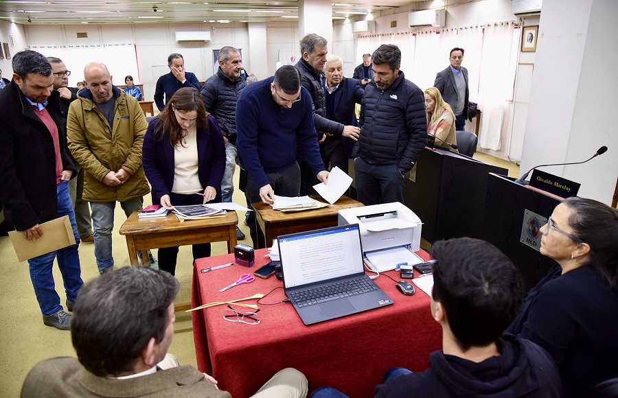 Mercado “3 de Febrero”: los oferentes expondrán sus proyectos ante la Comisión de Iniciativas Privadas - imagen de origen