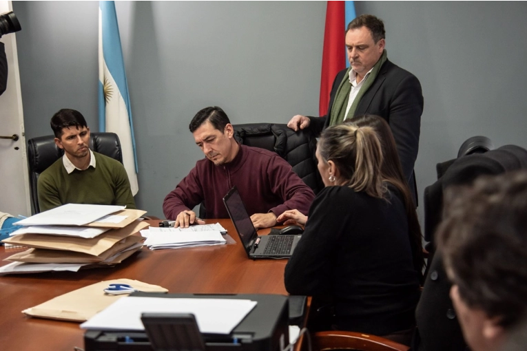 Se abrieron los sobres para adquirir maquinaria vial por más de 12 mil millones de pesos - imagen de origen