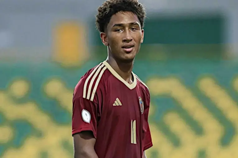Tragedia en Venezuela: hallaron muerto a un futbolista de la Sub-20 tras los terremotos - imagen de origen