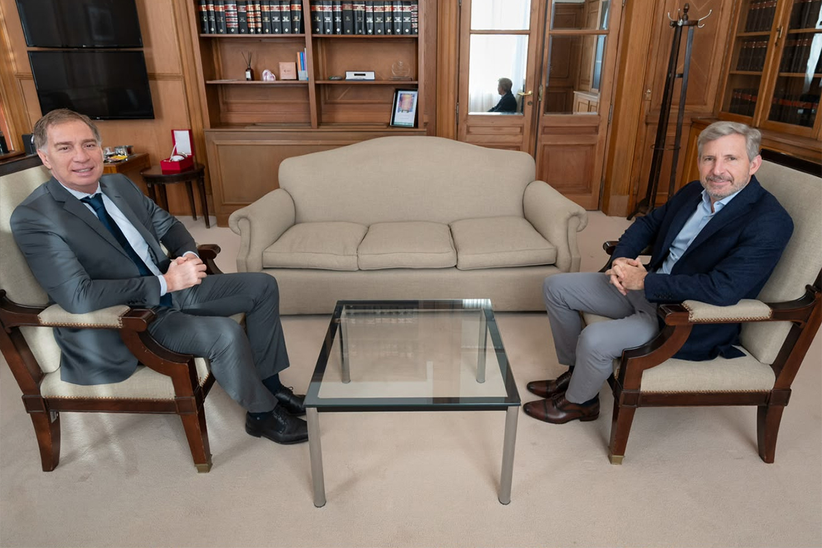 Frigerio se reunió con Santilli en medio de las negociaciones por una reforma electoral - Plaza Web - imagen de origen