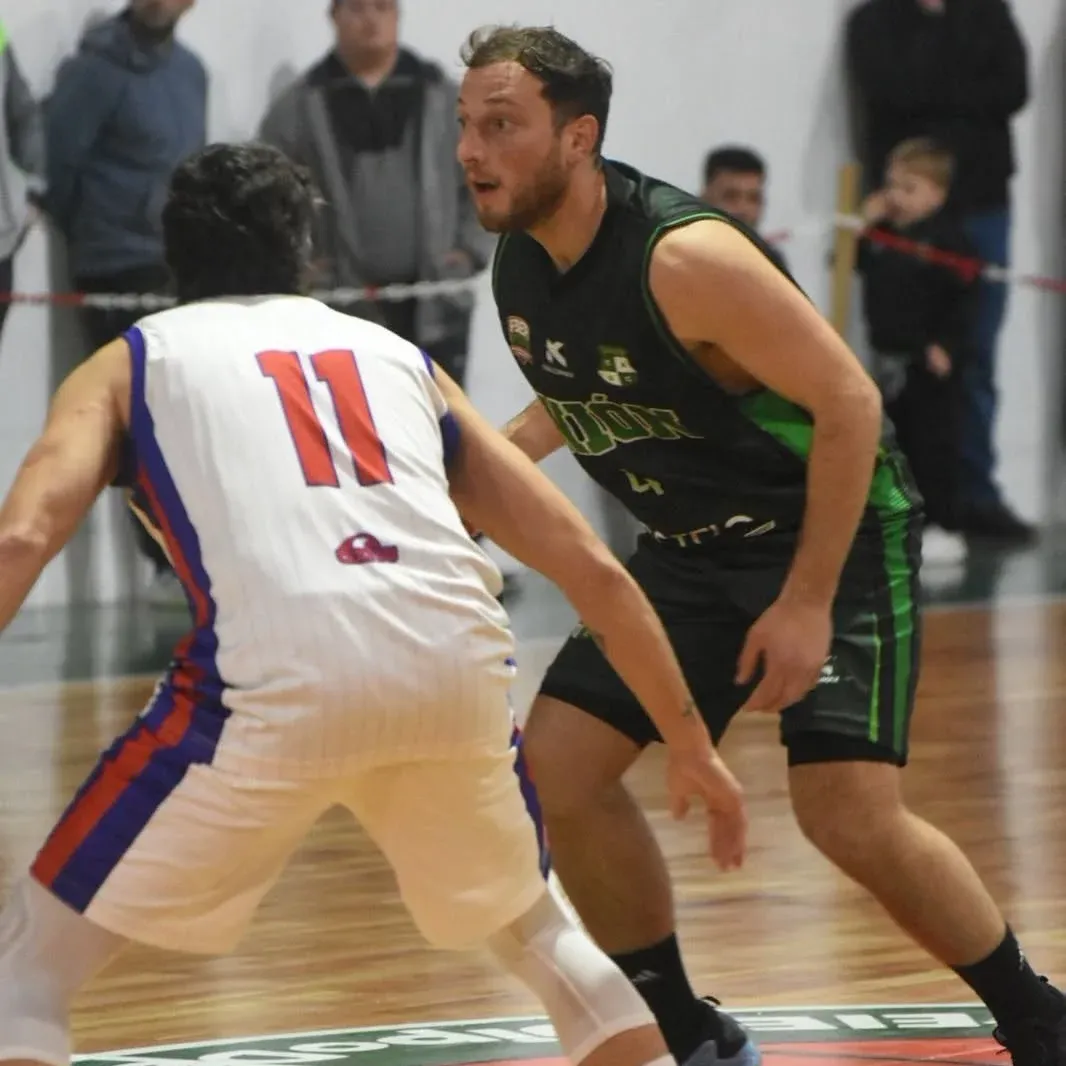 Denuncian agresiones y persecuciones a árbitros tras un partido de Primera A en Crespo - imagen de origen
