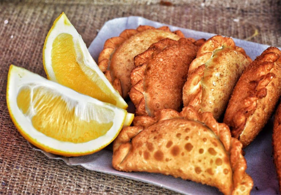 Campaña solidaria en Concepción del Uruguay: Organizan una venta de empanadas para costear el tratamiento oftalmológico de Alex González - imagen de origen