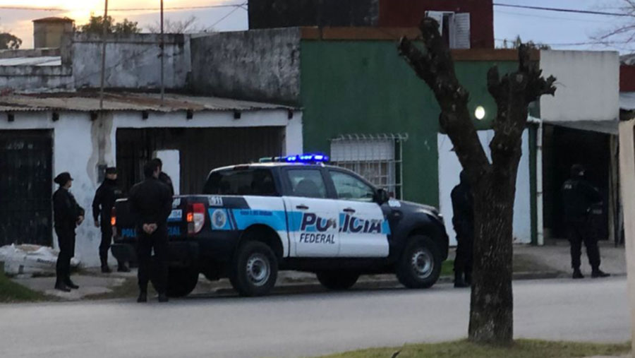 Operativo federal: Realizaron allanamientos por drogas en el barrio 30 de Octubre (VER VIDEO) - imagen de origen