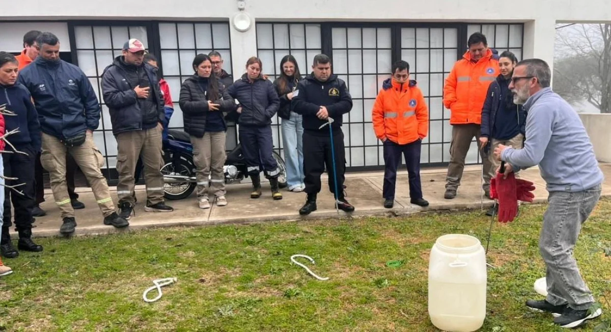 Realizaron una capacitación sobre serpientes venenosas y primeros auxilios en Gualeguaychú - imagen de origen