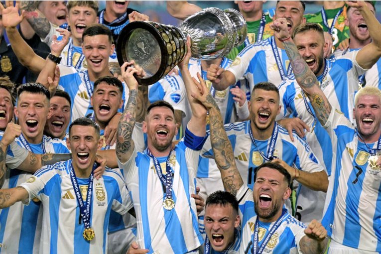 En una ciudad entrerriana instalarán una pantalla gigante para ver los partidos de la selección argentina - imagen de origen