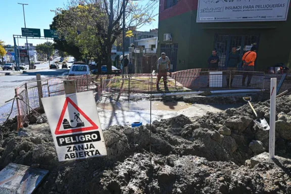 Paraná: Finalizaron los trabajos de enlaces para habilitar una nueva red de agua potable - imagen de origen