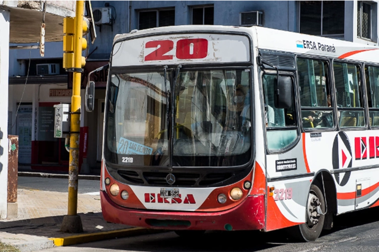 Colectivos: amplían el plazo para usar el boleto combinado urbano y descartan cambios en Línea 20 de la metropolitana - imagen de origen