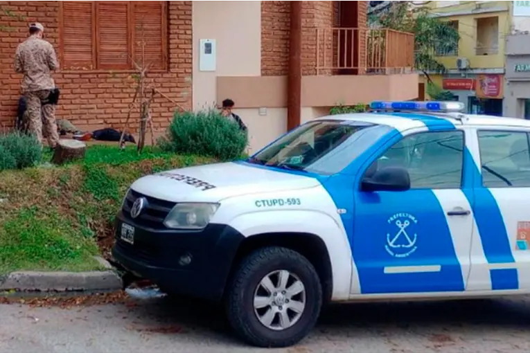 Prefectura detuvo en Paraná a un hombre con 34 dosis de cocaína - Informe Digital - imagen de origen