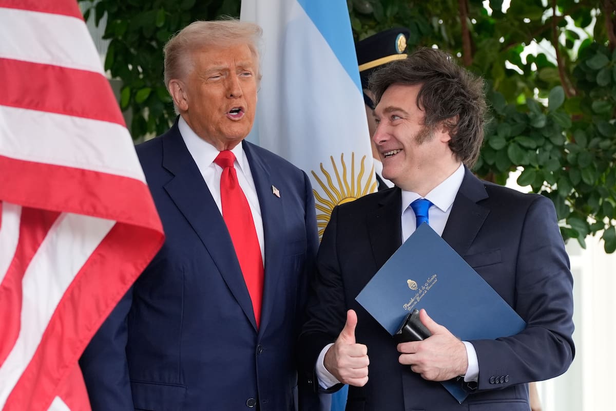Un aliado clave de Trump que estuvo con Santiago Caputo alertó sobre la “influencia maligna” de China en la Hidrovía - Informe Digital - imagen de origen