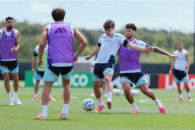 Después del triunfo ante Austria, Scaloni sorprende con una formación inédita en la Selección - imagen de origen
