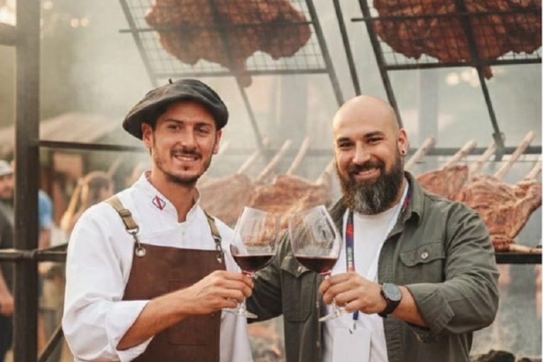 Brasa y Botella regresa con fuegos, carnes y la Copa Latinoamericana de Asadores - imagen de origen