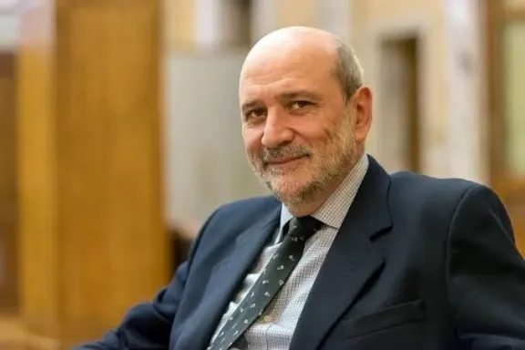 Exministro y ex legislador radical criticó el desprecio de “la esencia del liberalismo político” en los nuevos gobiernos “iliberales” - imagen de origen