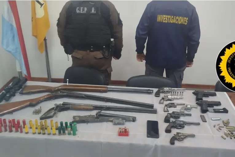 Allanamiento en Villaguay permitió descubrir una gran cantidad de armas y droga en una vivienda - imagen de origen
