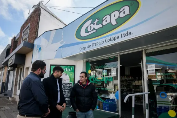 Estudiantes universitarios accederán a descuentos en Cotapa - imagen de origen