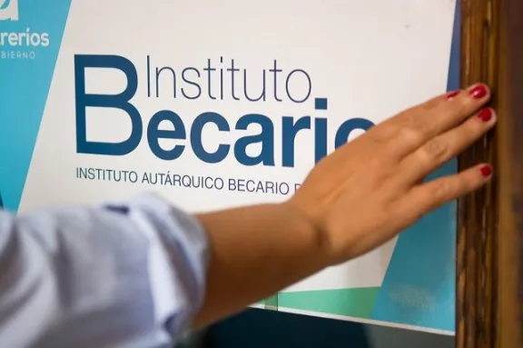 El Instituto Becario fijó nuevos montos: La beca universitaria pasa a 100 mil pesos y la terciaria a 70 mil - imagen de origen