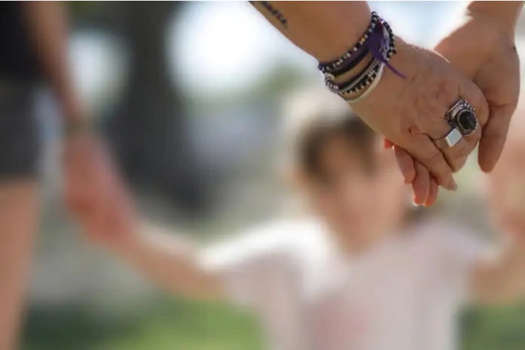 Abren convocatoria pública nacional para la adopción de una niña de Entre Ríos - imagen de origen